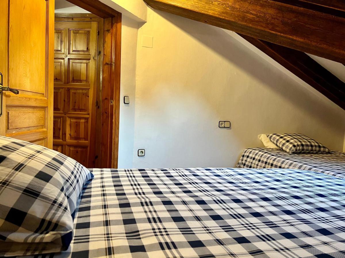 Atic Casa Pomar Apartment Кампродон Екстериор снимка